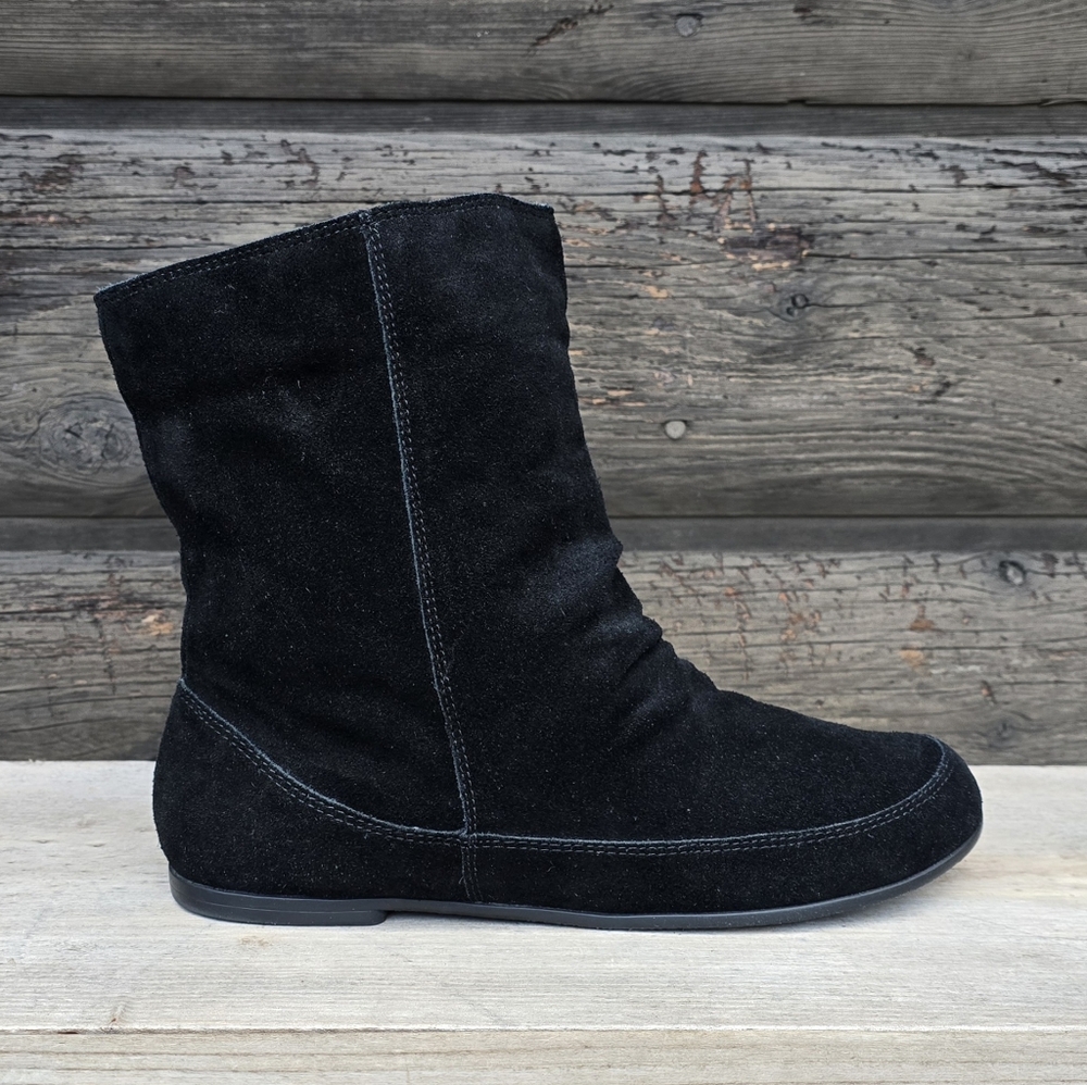 Nine West Logen21 Y2K Minimalist Revival Suede Slouchy Faux Fur Flat Boots 8.5M